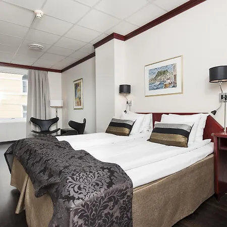 Four Monkeys 4* Alesund