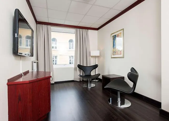 Hotel First Atlantica 3*