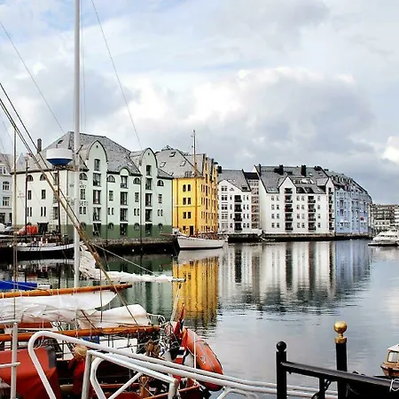 First Atlantica Hotel 3*